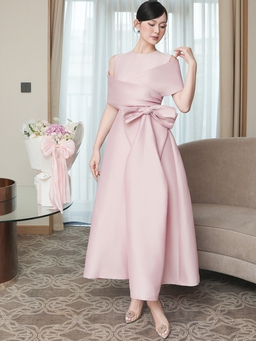 Đầm dự tiệc hè 'hút' mọi ánh nhìn, khi gam màu pastel trong veo lên ngôi