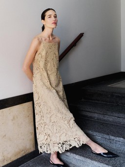 Váy suông, váy babydoll nịnh dáng tôn da mùa hè