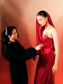 Vườn địa đàng rực rỡ của 'người đàn bà nhung lụa'