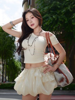 Khoe nét đẹp kiêu sa với nghệ thuật phối đồ cùng áo lệch vai