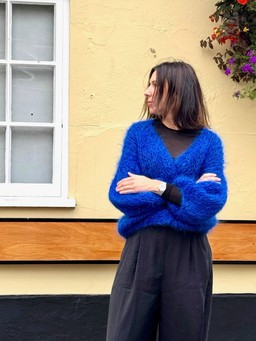 Lên đồ ngày lạnh, sành điệu bất ngờ với áo cardigan