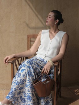 Chân váy dài họa tiết, nét đẹp cổ điển bừng sáng từ công sở đến đường phố