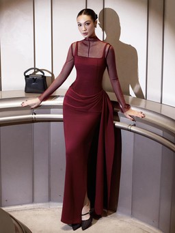 Mặc trang phục màu đỏ sao cho sang chảnh và tinh tế?