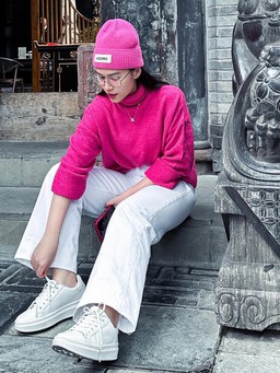 Trang phục hồng trắng: Công thức mặc đẹp để khởi đầu ngày mới