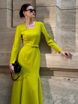 Kiểu trang phục 'dễ mặc' nhất năm 2026, tôn dáng cho người nhỏ nhắn lẫn đầy đặn