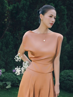 Quyến rũ kiêu kỳ với trang phục vải lụa mềm mại