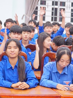 Sôi động chương trình 'Cử tri trẻ với ngày hội non sông'