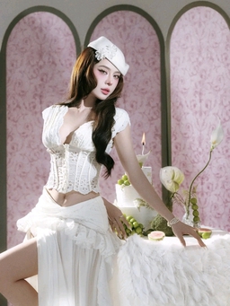 Sự trỗi dậy của vẻ đẹp quyến rũ với áo corset