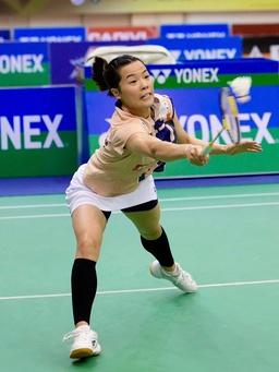 Nguyễn Thùy Linh thắng áp đảo tay vợt Hồng Kông, vào tứ kết giải cầu lông tại Pháp 