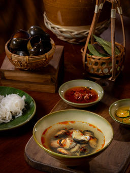 Hành trình hè trọn vẹn từ Huế trầm mặc đến Phú Quốc, TP.HCM sôi động