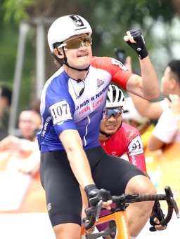 Đoạt áo vàng, ngoại binh đội Vĩnh Long ví Cúp truyền hình TP.HCM với Tour de France