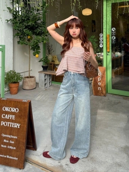 Vừa cổ điển, vừa đậm chất hiện đại với áo hai dây kẻ ca rô