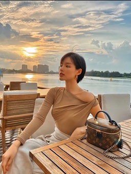 Tự tin làm chủ mọi ánh nhìn nhờ chiếc túi hộp thời thượng