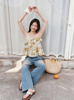 5 kiểu áo mặc với quần jeans mùa hè mát nhẹ, thời thượng