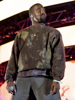 Kanye West được chào đón như người hùng dù bị tẩy chay kịch liệt