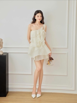 Đổi gió ngày thu với trang phục xếp tầng bồng bềnh