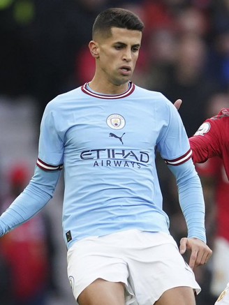 Man City bất ngờ cho Bayern Munich mượn hậu vệ hay nhất Ngoại hạng Anh