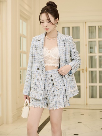 Các set trang phục dạ tweed bổ sung nét trong trẻo kiêu kỳ cho những ngày thu