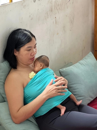 Những phụ nữ tình nguyện truyền hơi ấm 'mẹ con' cho trẻ sinh non bị bỏ rơi
