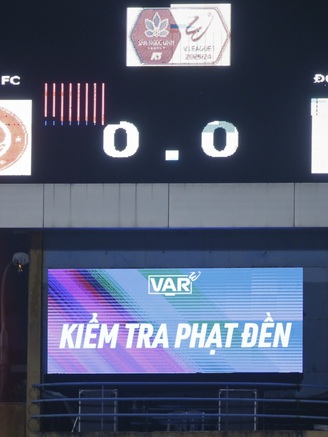 Trưởng ban Trọng tài VFF lên tiếng về VAR ở V-League, hóa ra là thế