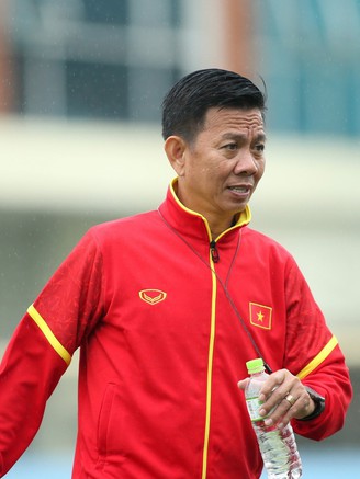 HLV Hoàng Anh Tuấn: 'Cầu thủ trẻ Việt Nam được nhiều hơn mất ở ASIAD'