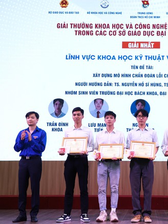 Trao 16 giải nhất Giải thưởng khoa học và công nghệ sinh viên toàn quốc