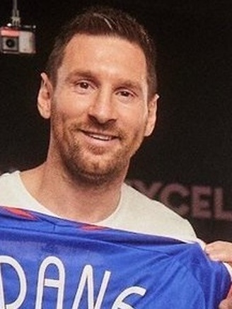 Messi khâm phục Zidane, tiếc không được thi đấu cùng nhau