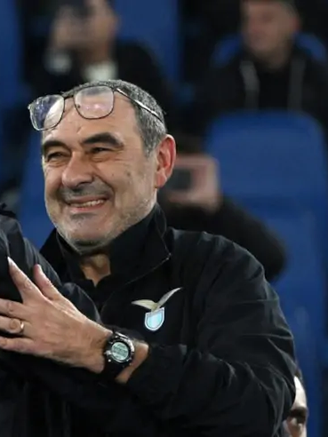 AS Roma hòa thất vọng Lazio, HLV Mourinho và HLV Sarri bất ngờ trở nên thân mật