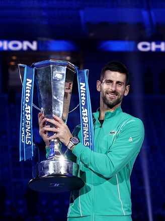 Đăng quang ATP Finals, Djokovic tiếp tục lập kỷ lục ở tuổi 36