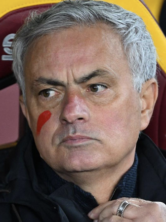 Được xướng tên, HLV Mourinho đăng thông điệp bất ngờ cảm ơn CĐV AS Roma