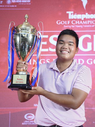 Golfer 16 tuổi đăng quang giải Tiền Phong Golf Championship 2023