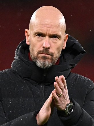 HLV Erik ten Hag và Bruno Fernandes nhận lỗi trận thua sốc của M.U