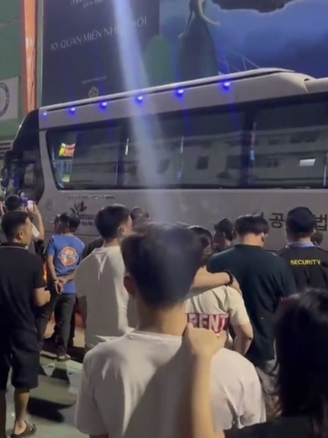 Vụ hỗn loạn sân Quy Nhơn: Ban Kỷ luật họp khẩn, phạt tăng nặng nhiều quan chức CLB