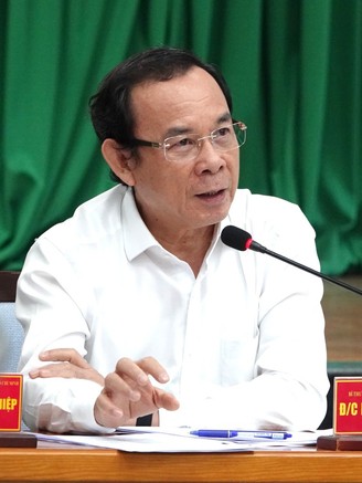 Bí thư Nguyễn Văn Nên: 'Không đòi hỏi thu đủ ngân sách bằng bất cứ giá nào'