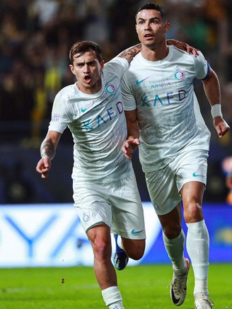 Ronaldo tỏa sáng trong trận đấu thứ 1.200, giúp Al Nassr níu kéo hy vọng vô địch