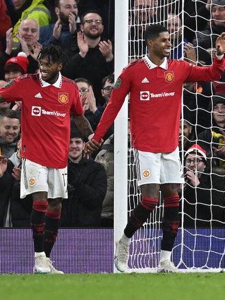 Hạ Nottingham Forest, M.U đụng độ Newcastle ở chung kết Cúp Liên đoàn Anh