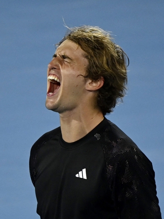 Tay vợt Alexander Zverev thoát án kỷ luật sau cáo buộc bạo hành bạn gái