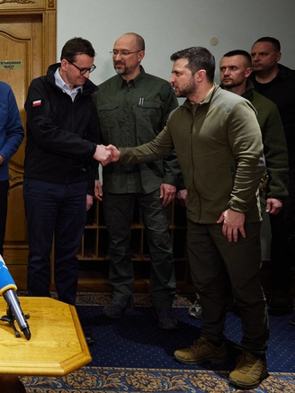 Trước Tổng thống Biden, những nhà lãnh đạo nào đã đến Ukraine trong chiến sự?