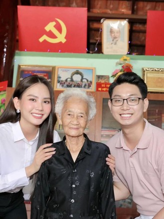 Hoa hậu Mai Phương, MC Trọng Hiền đồng hành chăm sóc Mẹ Việt Nam anh hùng