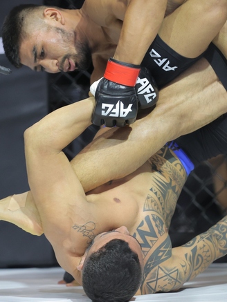 Những màn knock-out chớp nhoáng tại giải MMA quốc tế AFC 23