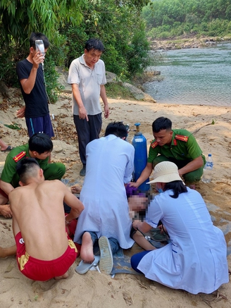 Quảng Ngãi: Tắm sông, một người bị đuối nước tử vong
