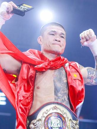 'Nam vương boxing' Trương Đình Hoàng hạ võ sĩ Hàn Quốc, giữ đai WBA châu Á