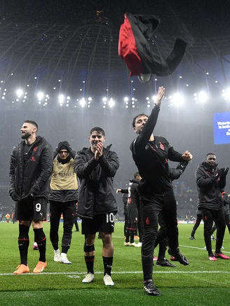 Champions League: AC Milan giành vé tứ kết trên sân Tottenham