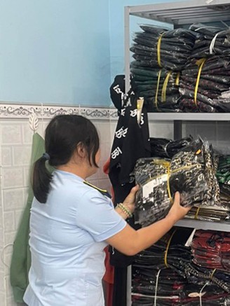 Tây Ninh: Phạt 70 triệu đồng chủ shop quần áo giả mạo nhãn hiệu
