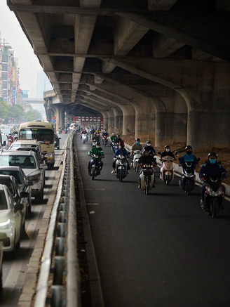 Hà Nội chính thức cho lưu thông đường tạm né 'lô cốt' ở Nguyễn Xiển