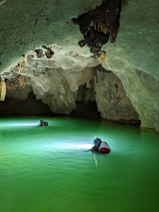 Phát hiện 22 hang động nguyên sơ và 'rất khác biệt' ở Quảng Bình