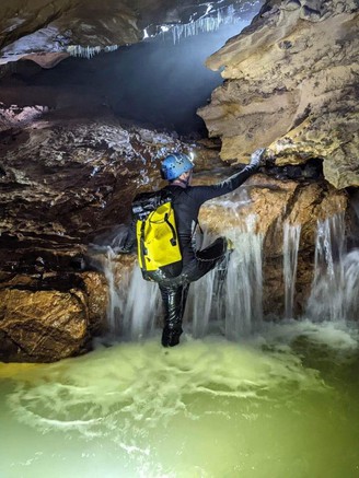 Có phải các hang động ở Quảng Bình đều do người nước ngoài tìm ra?