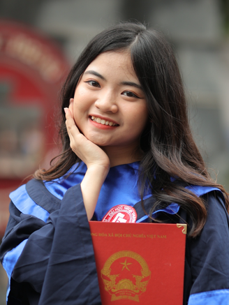 Nữ sinh học vượt tốt nghiệp đại học với số điểm gần tuyệt đối