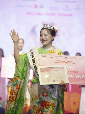 Người đẹp đến từ Hà Nội Phạm Thiên Nga đăng quang 'Hoa hậu Sake Việt Nam 2023'