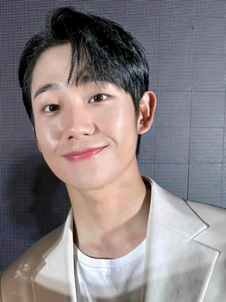 Jung Hae In điển trai, thân thiện tại Hà Nội